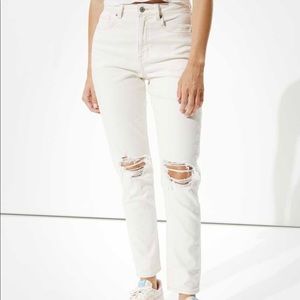 AE Distressed Mom Jeans in white